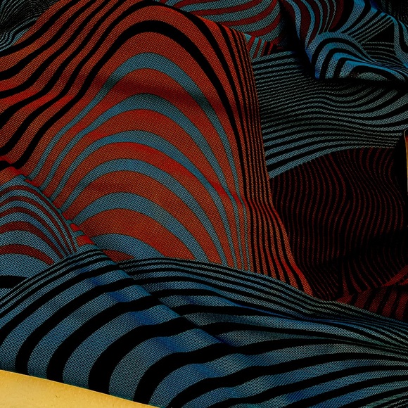 PrettyLittleThing Blue Contour Print Mesh One Shoulder Detail Bodycon plus dress - Picture 6 of 6